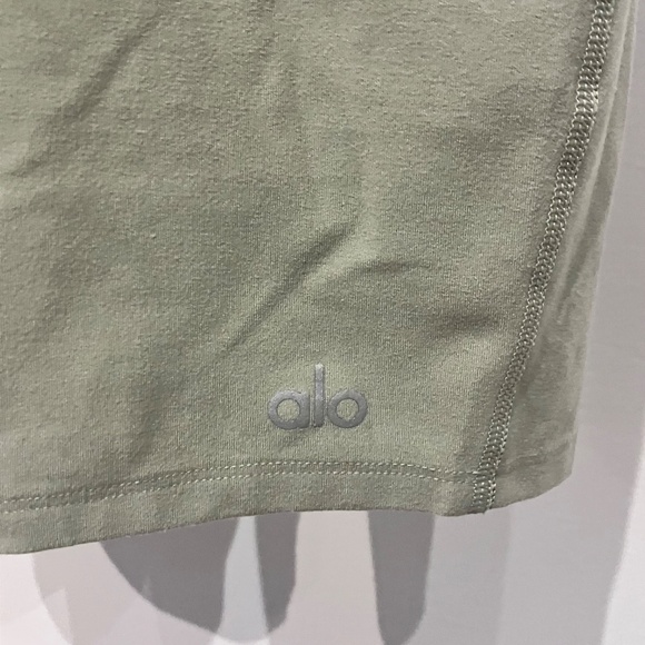 ALO short yoga bodysuit - Picture 3 of 7